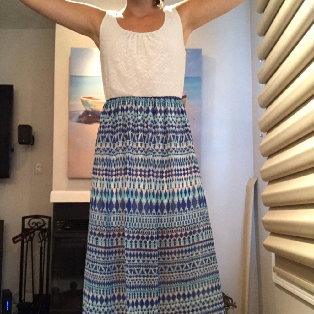 Flirty, Fun Patterned Summer Maxi Dress☀️☀️